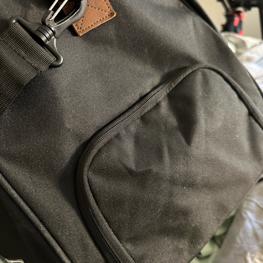 Herschel Novel Duffle with shoe compartment